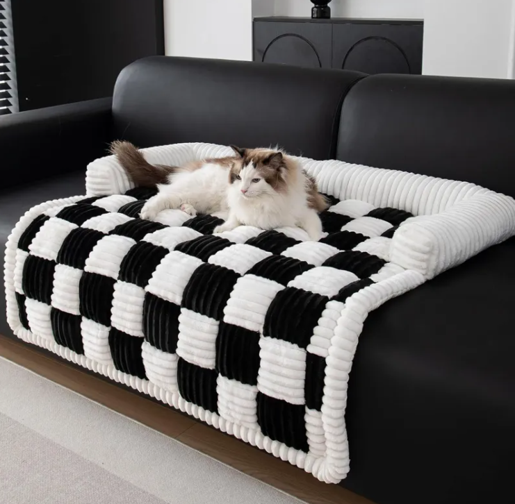 Cozy Plush Pet Bed | Soft Thickened Warmth for Cats & Dogs